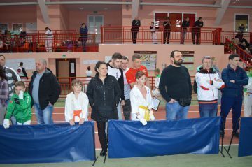 Участвовать в соревнованиях обязательно