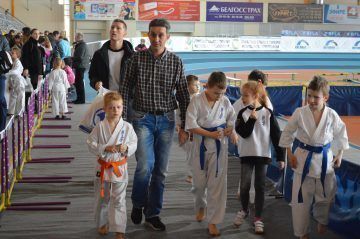 Участвовать в соревнованиях обязательно